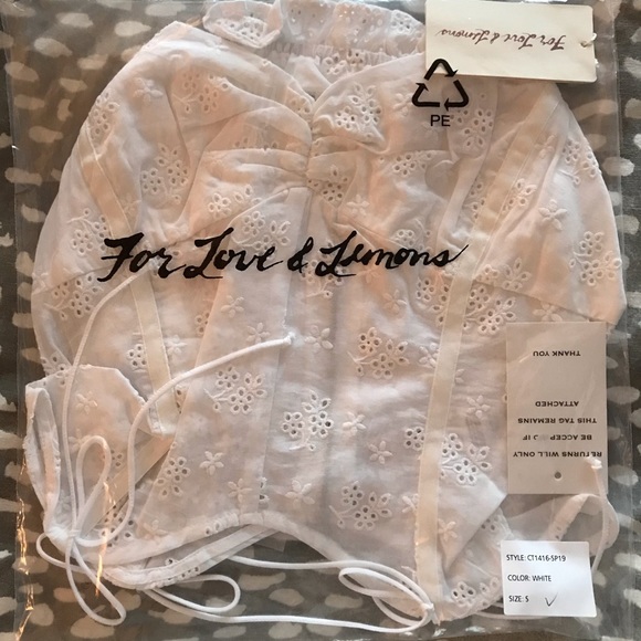 For love and Lemons 🍋 Bleau Short Sleeve Top - Picture 4 of 4